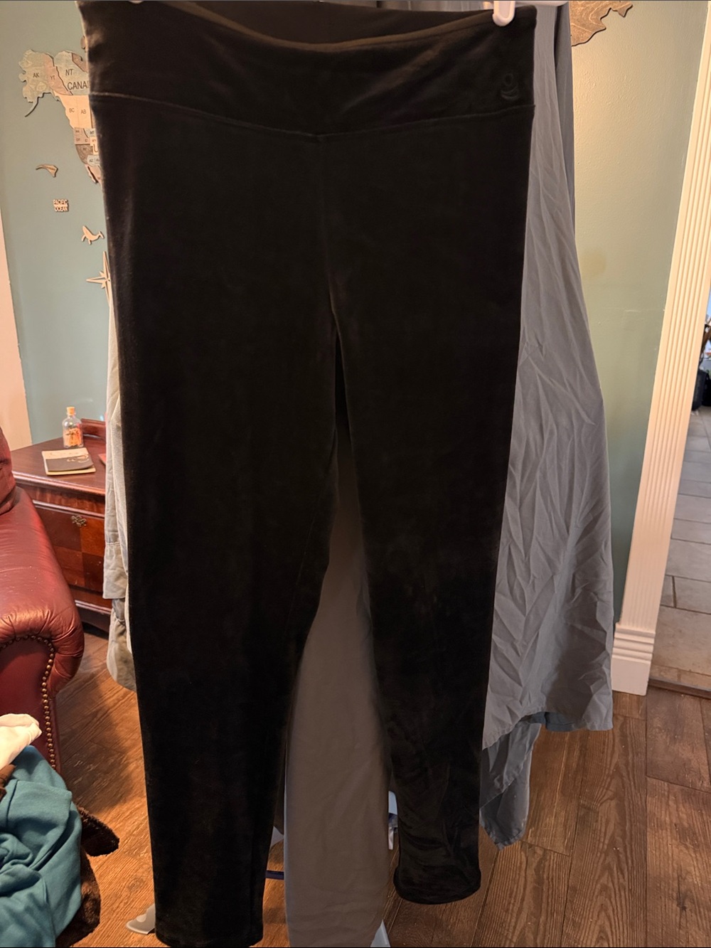 Cuddl Duds Black Velvet women’s  Leggings